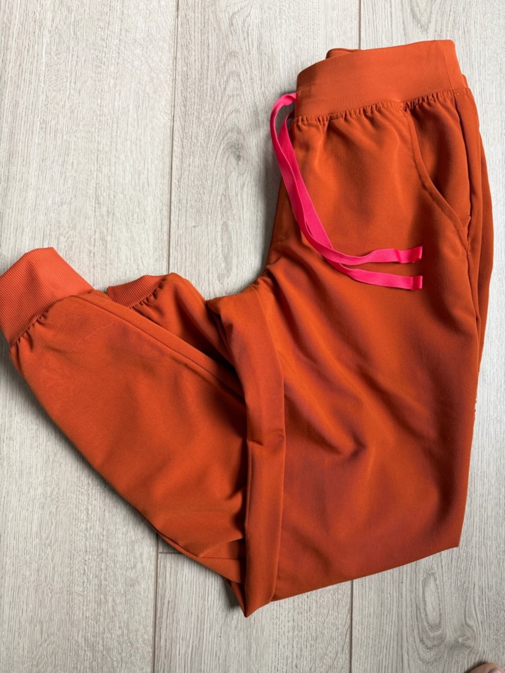 FIGS - ZAMORA- Jogger Pants in burnt orange